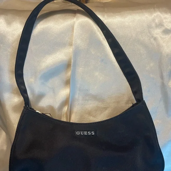 GUESS Black Nylon Y2k Shoulder Bag - Picture 2 of 7